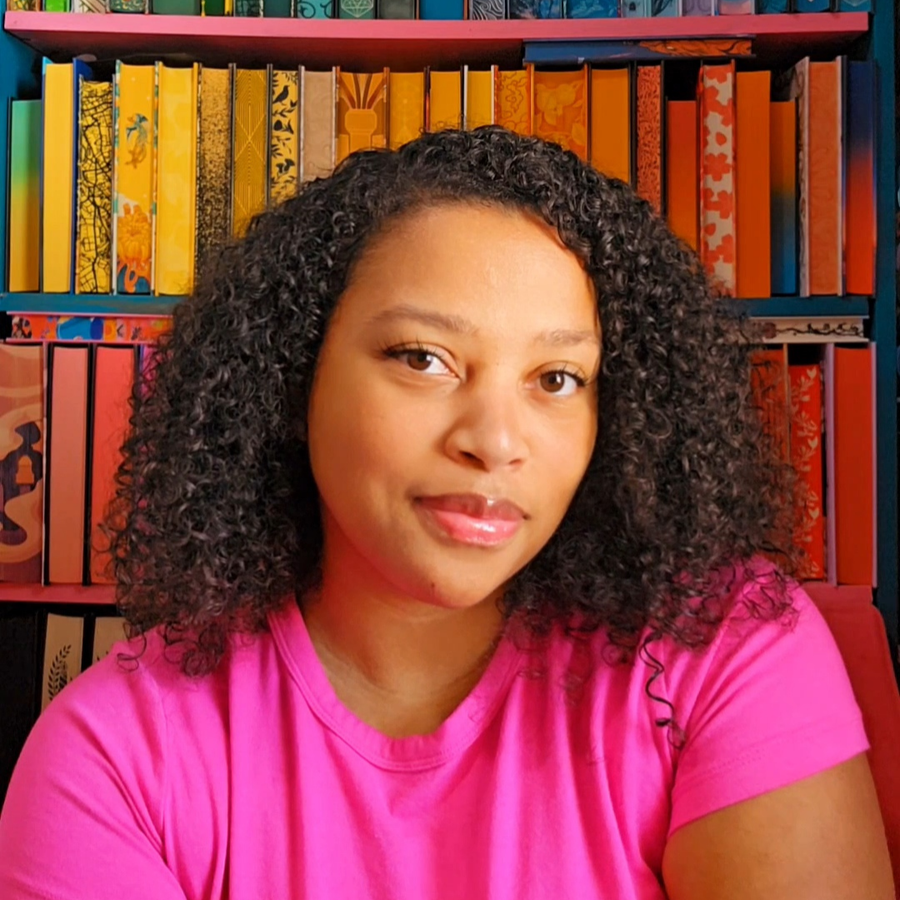 Bri (@brisbookish)