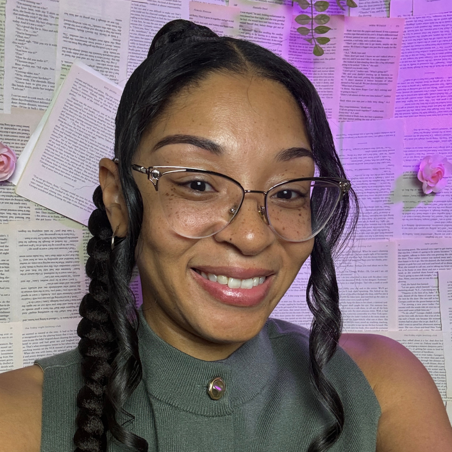 Kris (@krisbookreads)